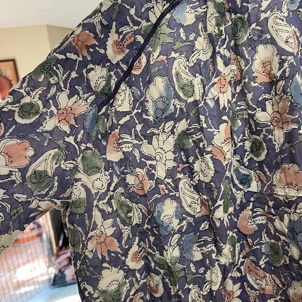 Lucky Brand blue pink green ivory Floral Lightweight blouse - Picture 6 of 7